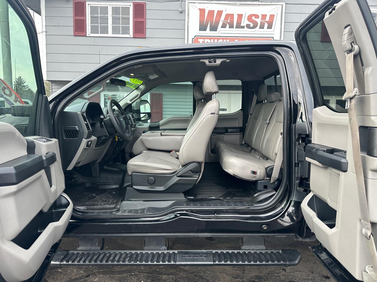 Ford F-250 SD XL SuperCab Short Bed 4WD 2019