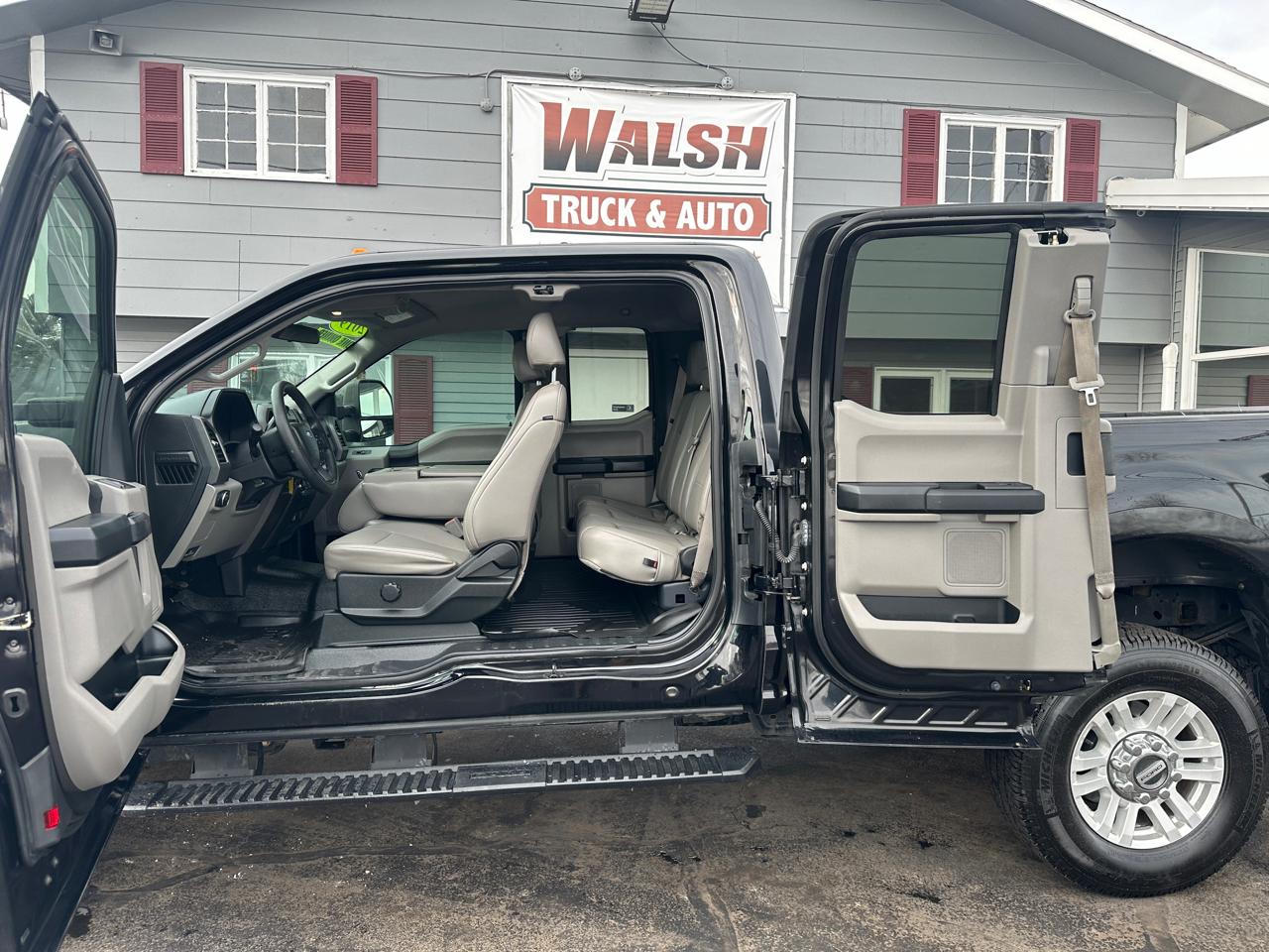 Ford F-250 SD XL SuperCab Short Bed 4WD 2019