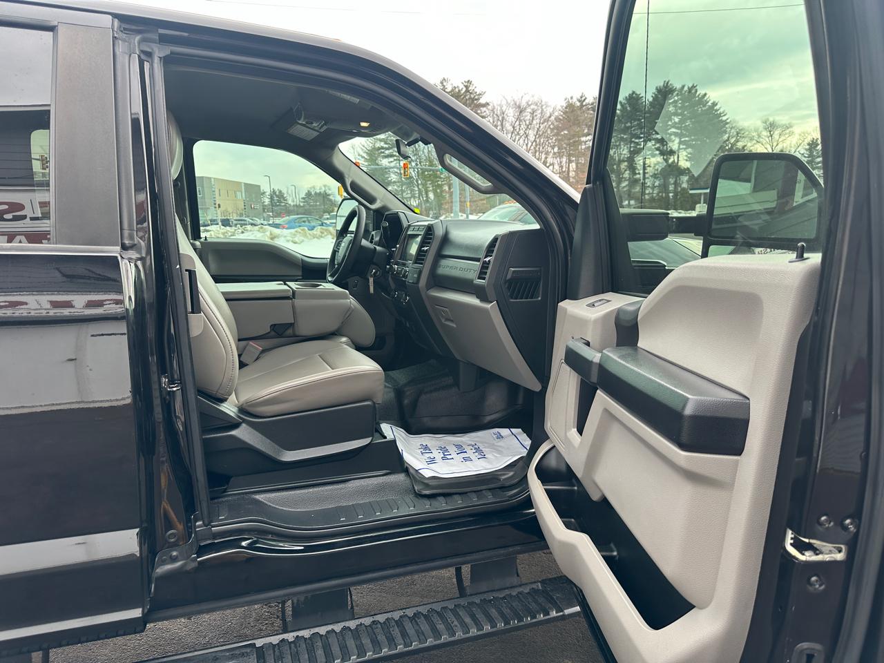 Ford F-250 SD XL SuperCab Short Bed 4WD 2019
