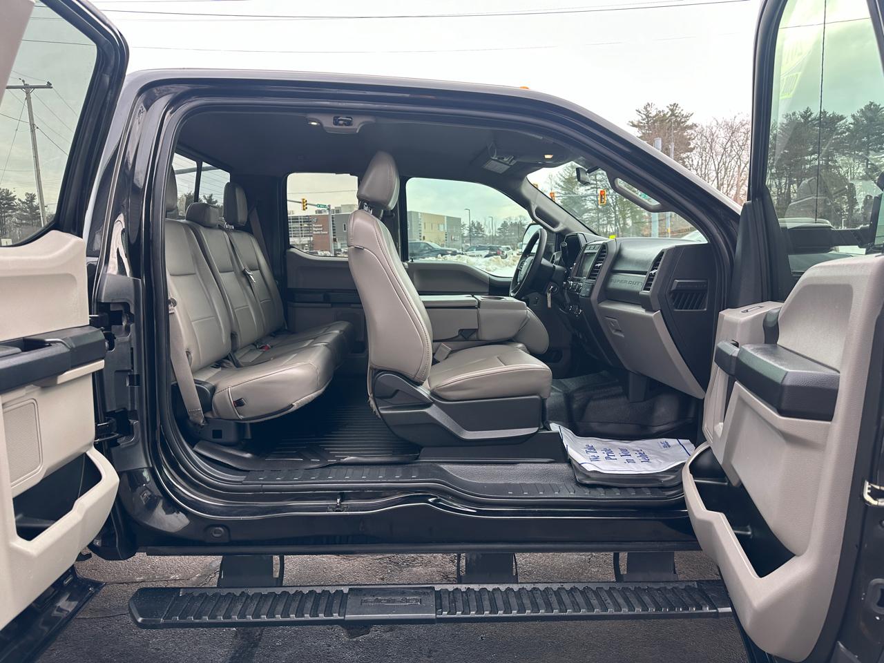 Ford F-250 SD XL SuperCab Short Bed 4WD 2019