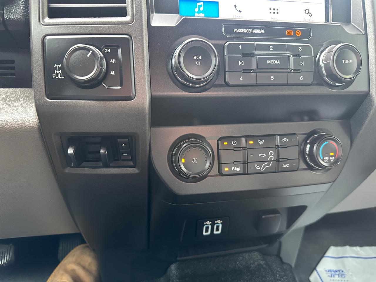 Ford F-250 SD XL SuperCab Short Bed 4WD 2019