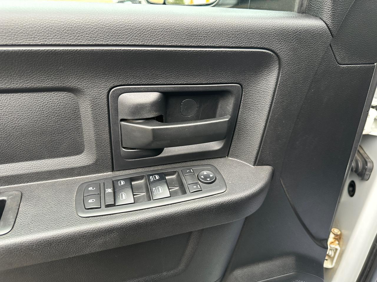 RAM 3500 Tradesman Crew Cab 4WD 2018