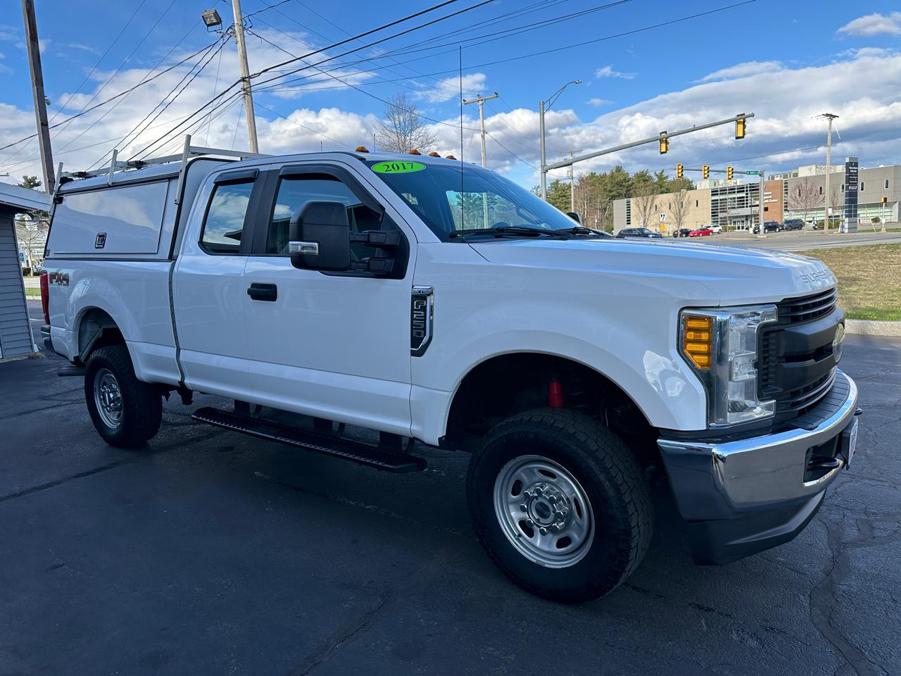 Ford F-250 SD XL SuperCab Short Bed 4WD 2017