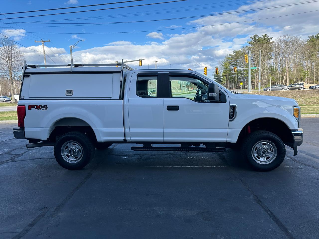 Ford F-250 SD XL SuperCab Short Bed 4WD 2017