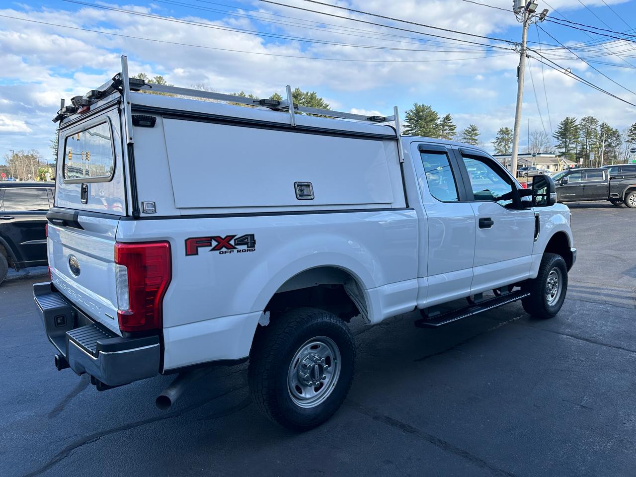 Ford F-250 SD XL SuperCab Short Bed 4WD 2017