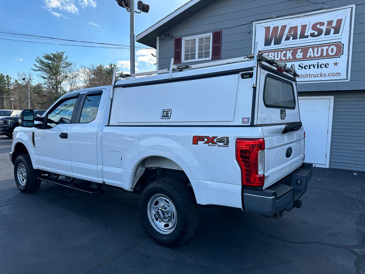 Ford F-250 SD XL SuperCab Short Bed 4WD 2017