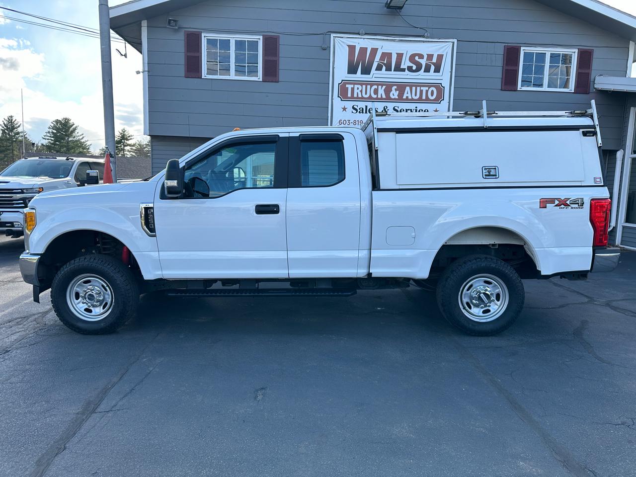 Ford F-250 SD XL SuperCab Short Bed 4WD 2017