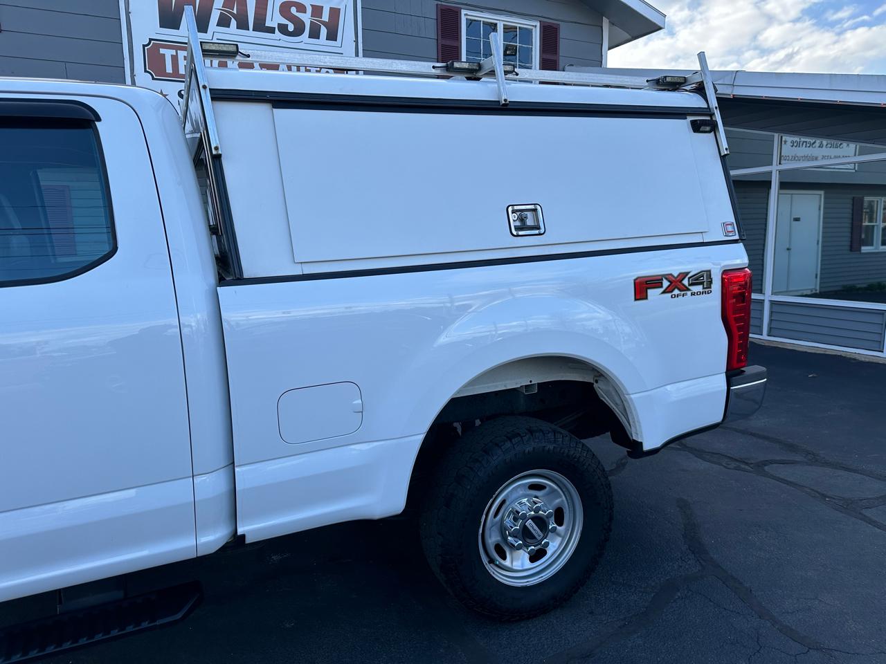 Ford F-250 SD XL SuperCab Short Bed 4WD 2017