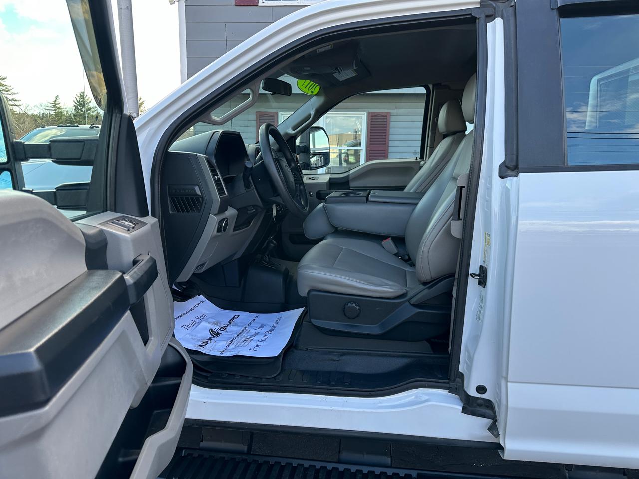 Ford F-250 SD XL SuperCab Short Bed 4WD 2017