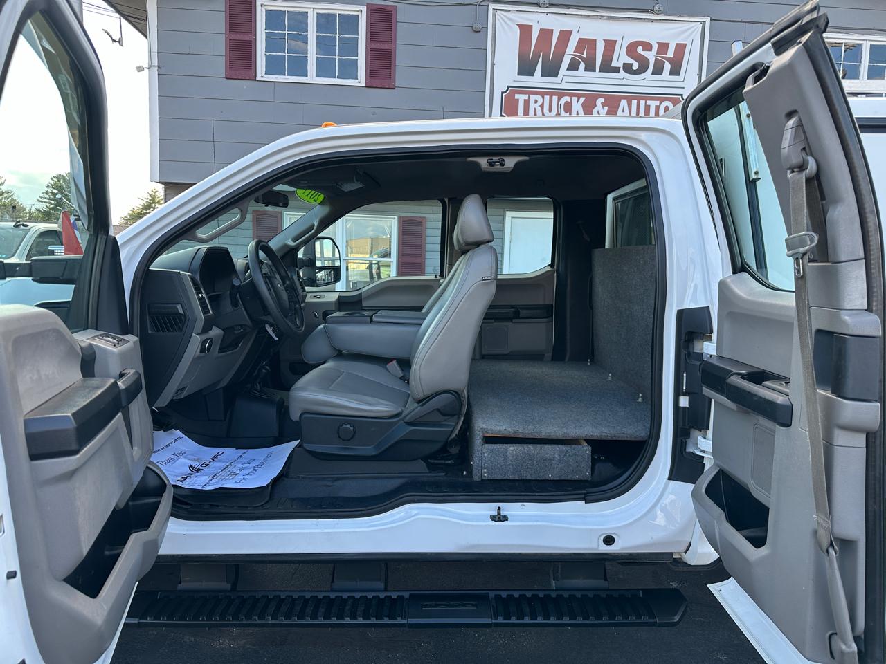 Ford F-250 SD XL SuperCab Short Bed 4WD 2017