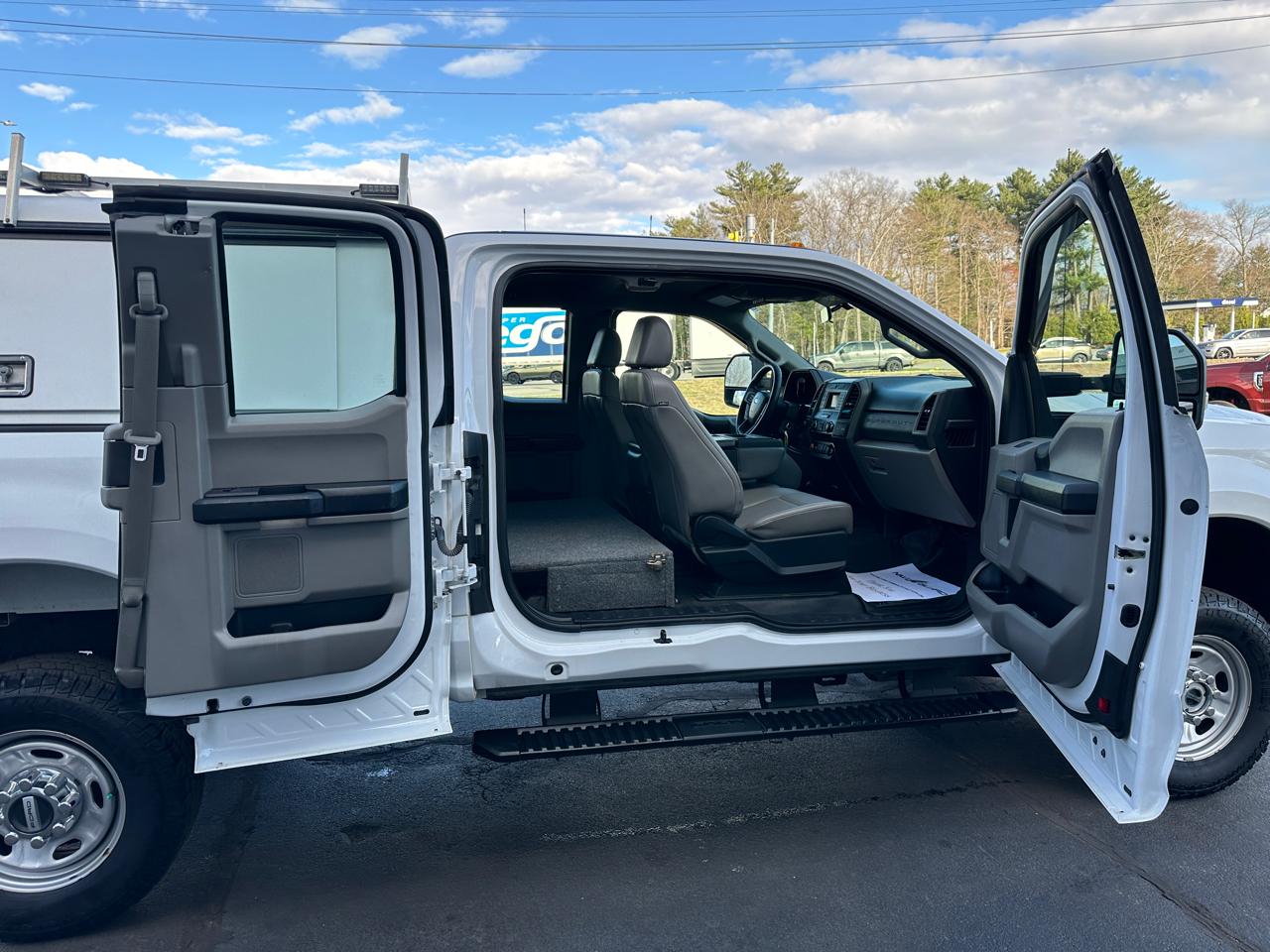 Ford F-250 SD XL SuperCab Short Bed 4WD 2017