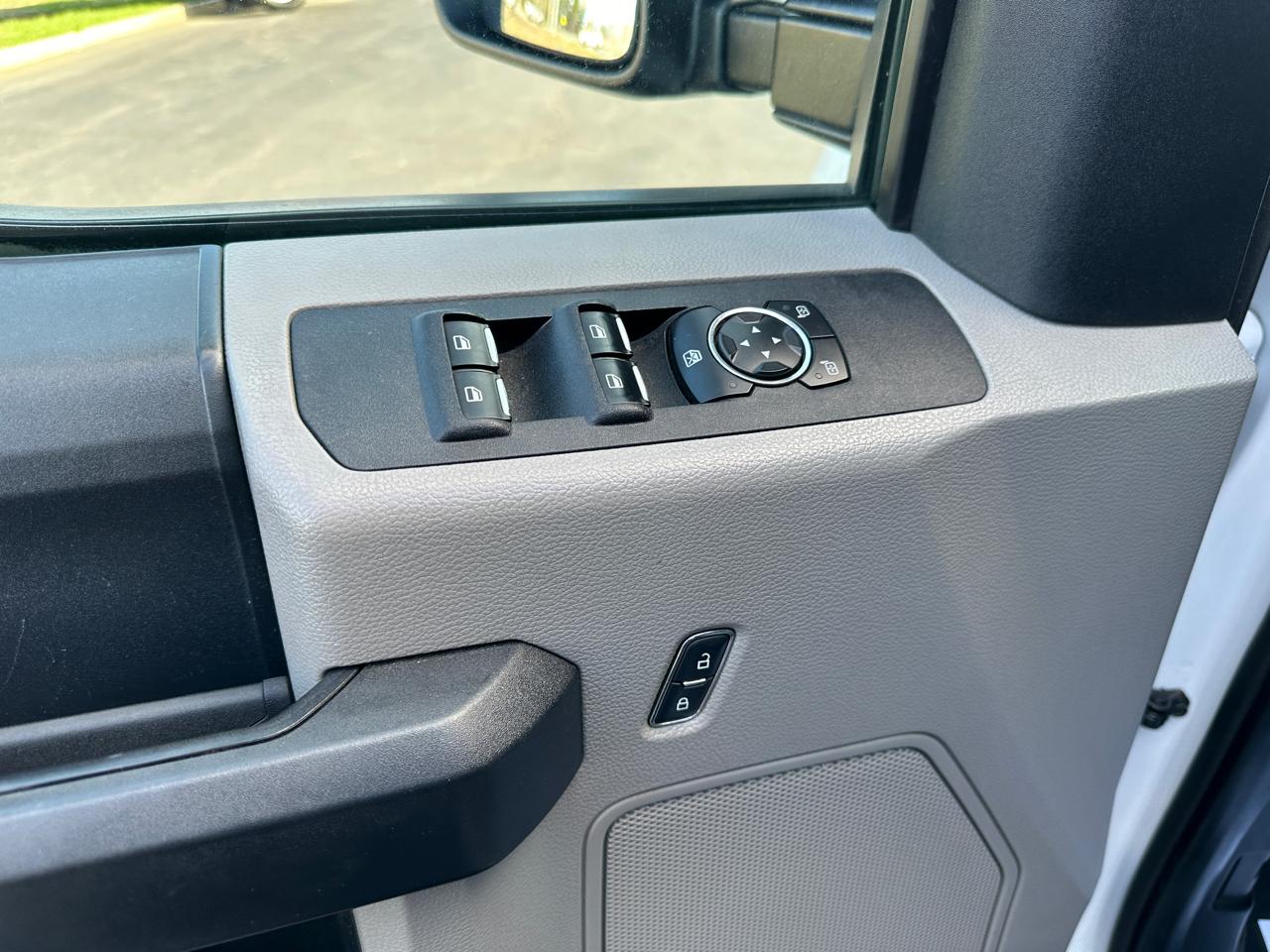 Ford F-250 SD XL SuperCab Short Bed 4WD 2017