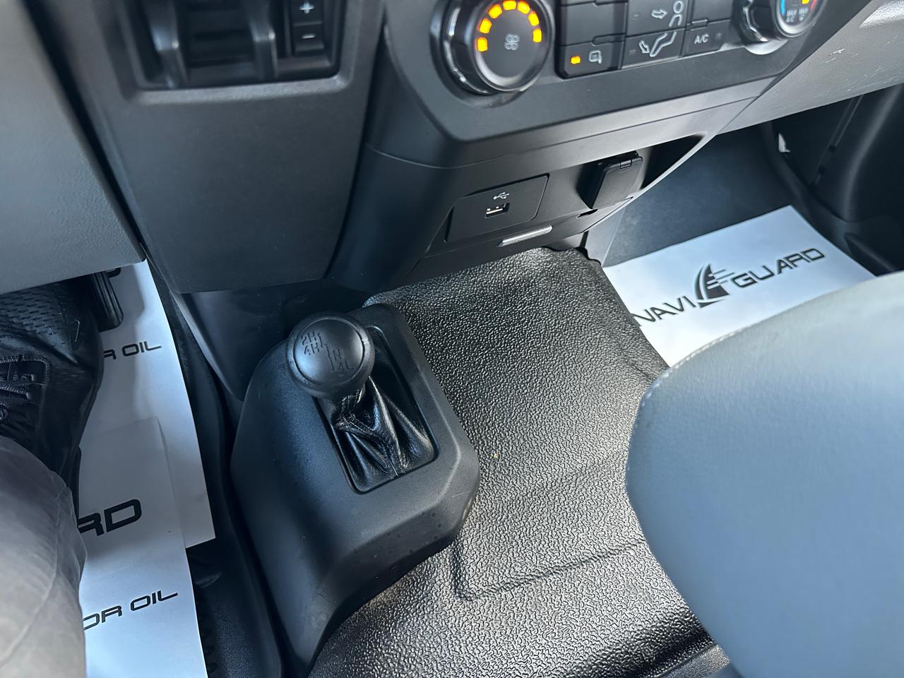 Ford F-250 SD XL SuperCab Short Bed 4WD 2017