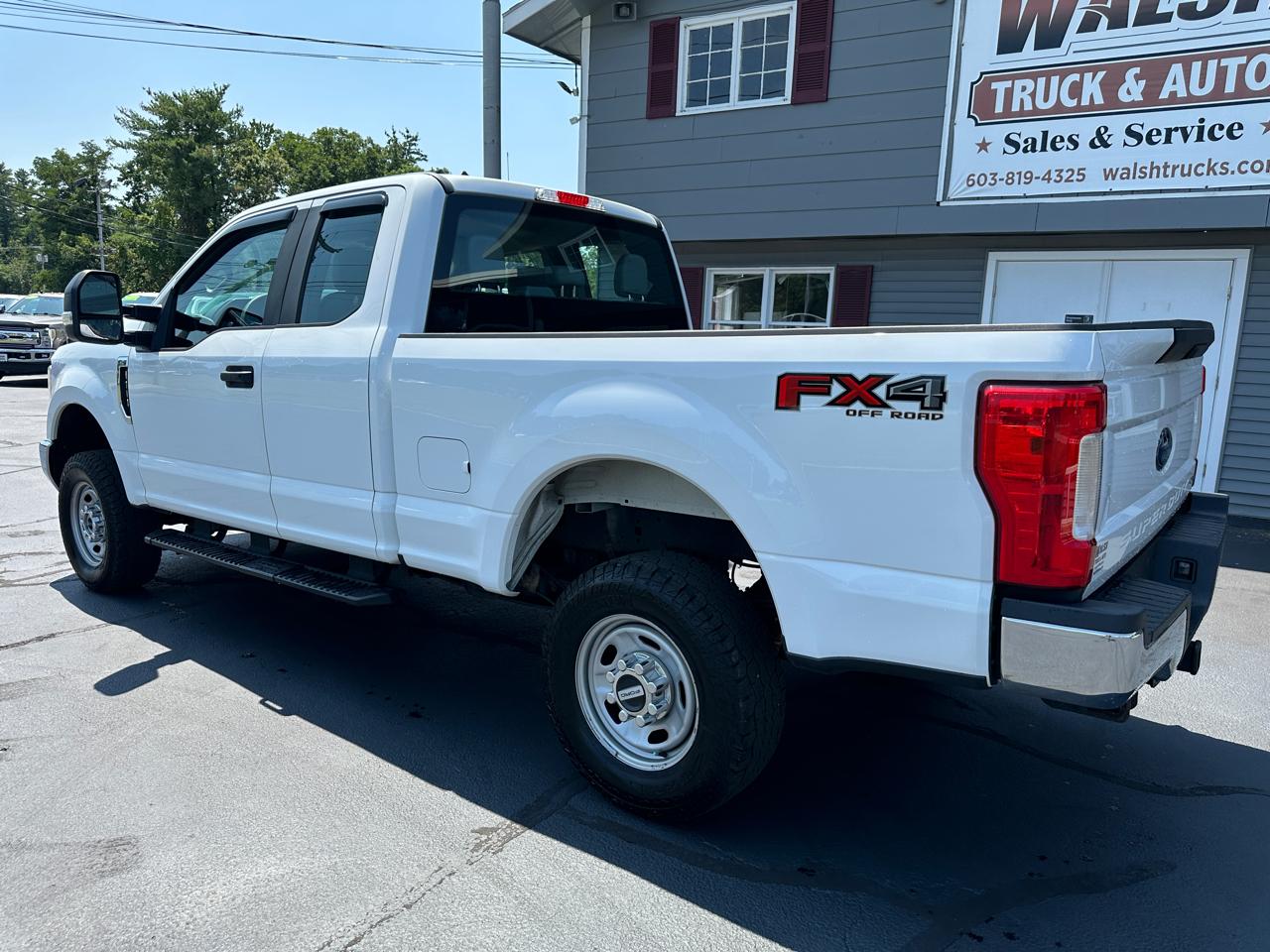 Ford F-250 SD XL SuperCab Short Bed 4WD 2017