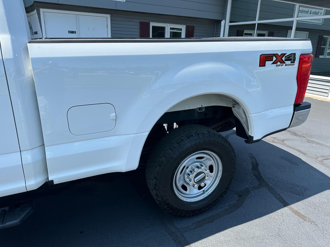 Ford F-250 SD XL SuperCab Short Bed 4WD 2017