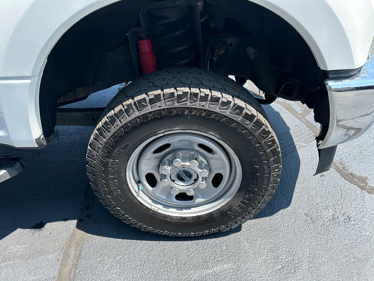 Ford F-250 SD XL SuperCab Short Bed 4WD 2017