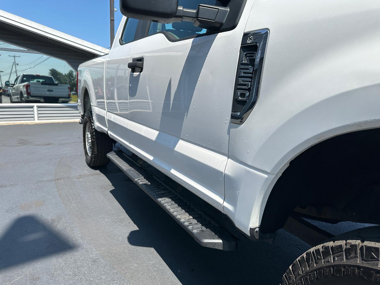 Ford F-250 SD XL SuperCab Short Bed 4WD 2017
