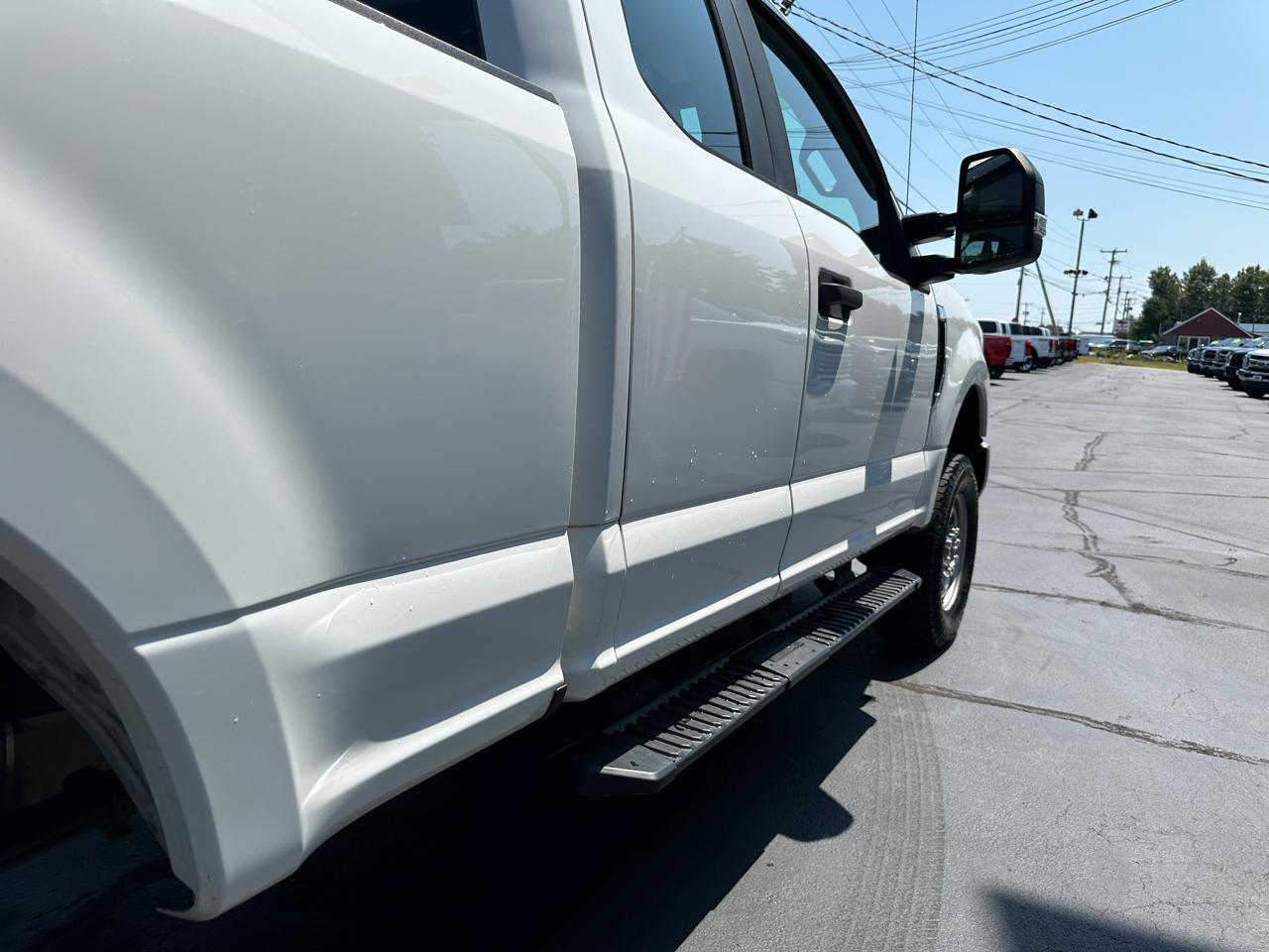 Ford F-250 SD XL SuperCab Short Bed 4WD 2017