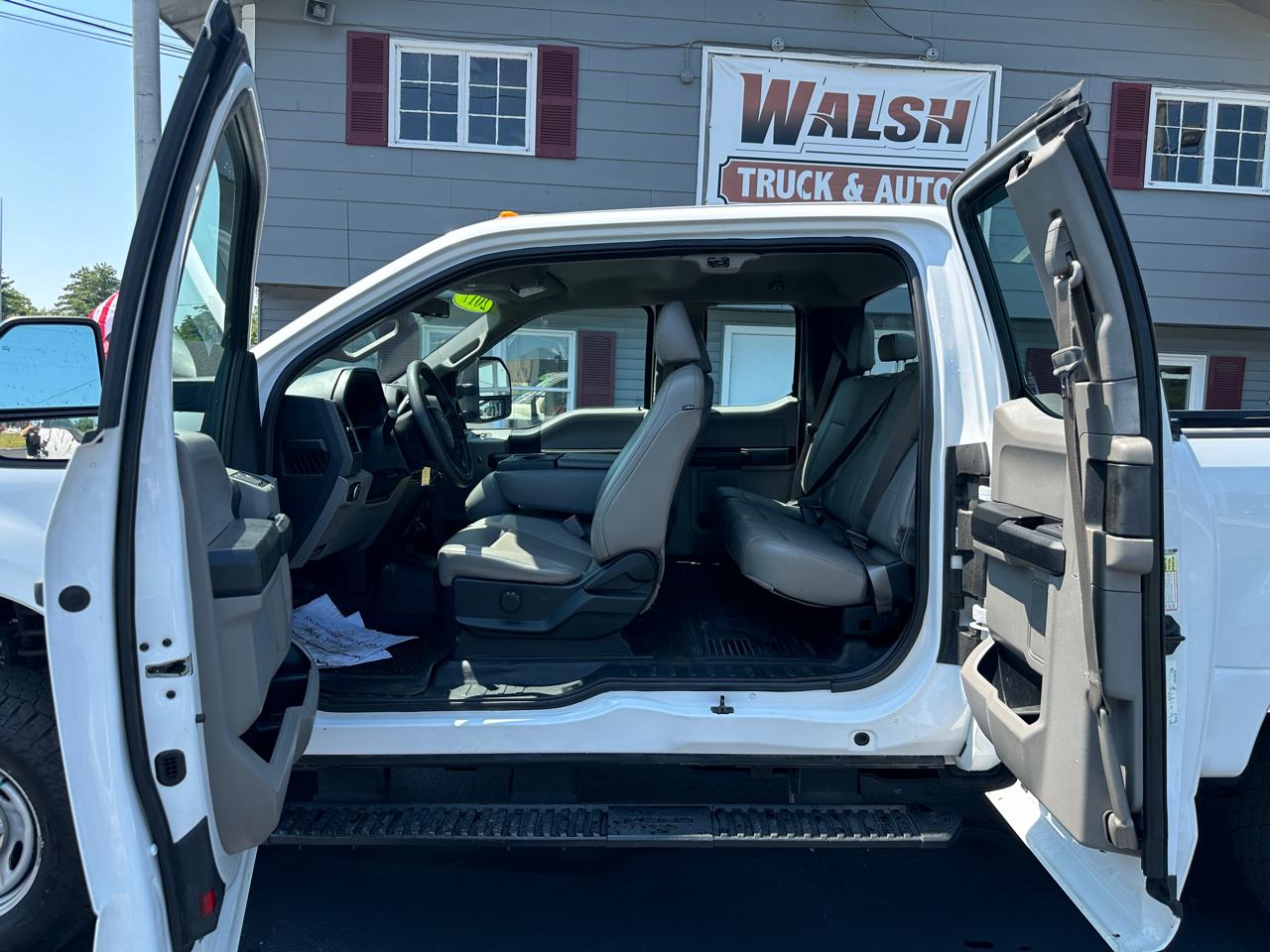 Ford F-250 SD XL SuperCab Short Bed 4WD 2017