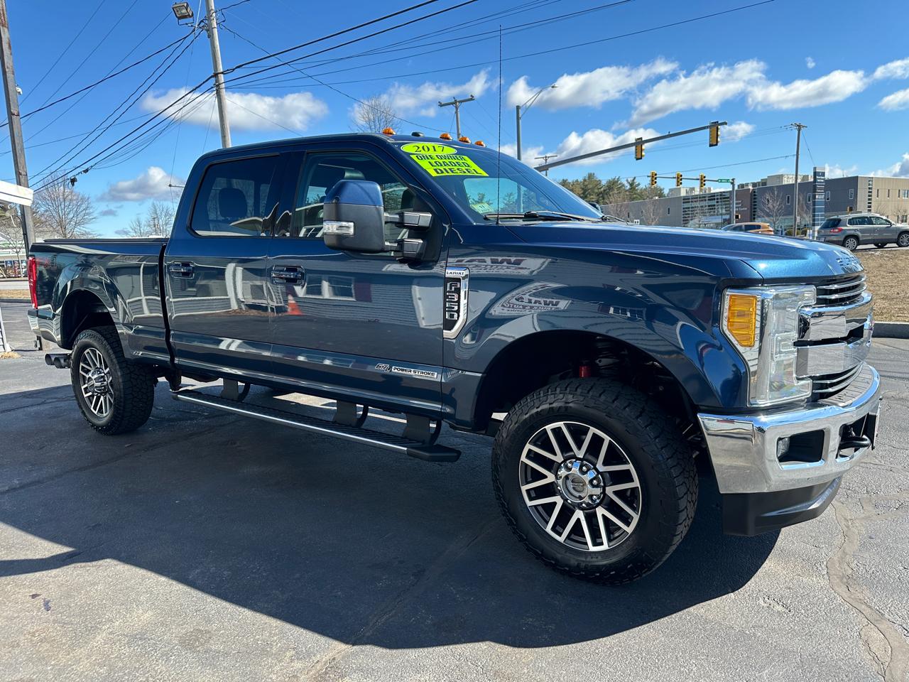Ford F-350 SD Lariat Crew Cab 4WD 2017