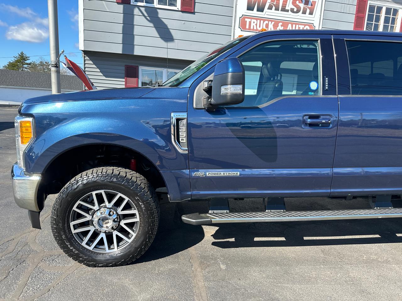 Ford F-350 SD Lariat Crew Cab 4WD 2017