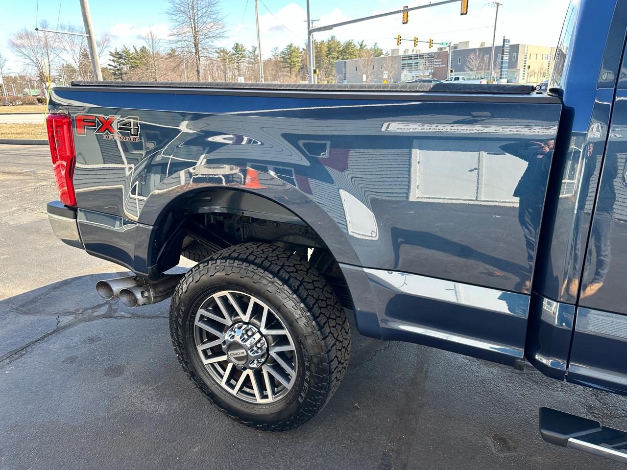 Ford F-350 SD Lariat Crew Cab 4WD 2017