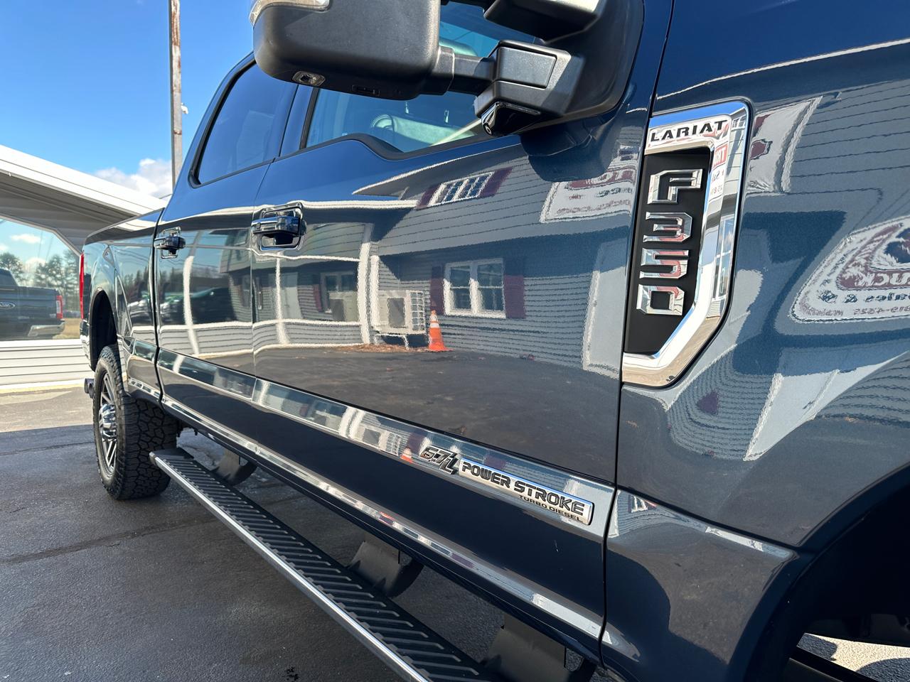 Ford F-350 SD Lariat Crew Cab 4WD 2017