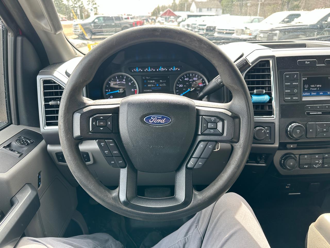 Ford F-350 SD XLT 4WD 2017