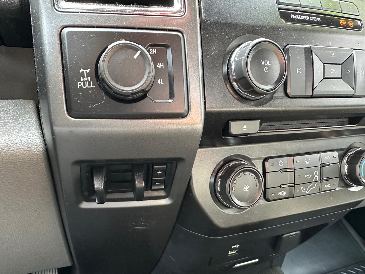 Ford F-350 SD XLT 4WD 2017