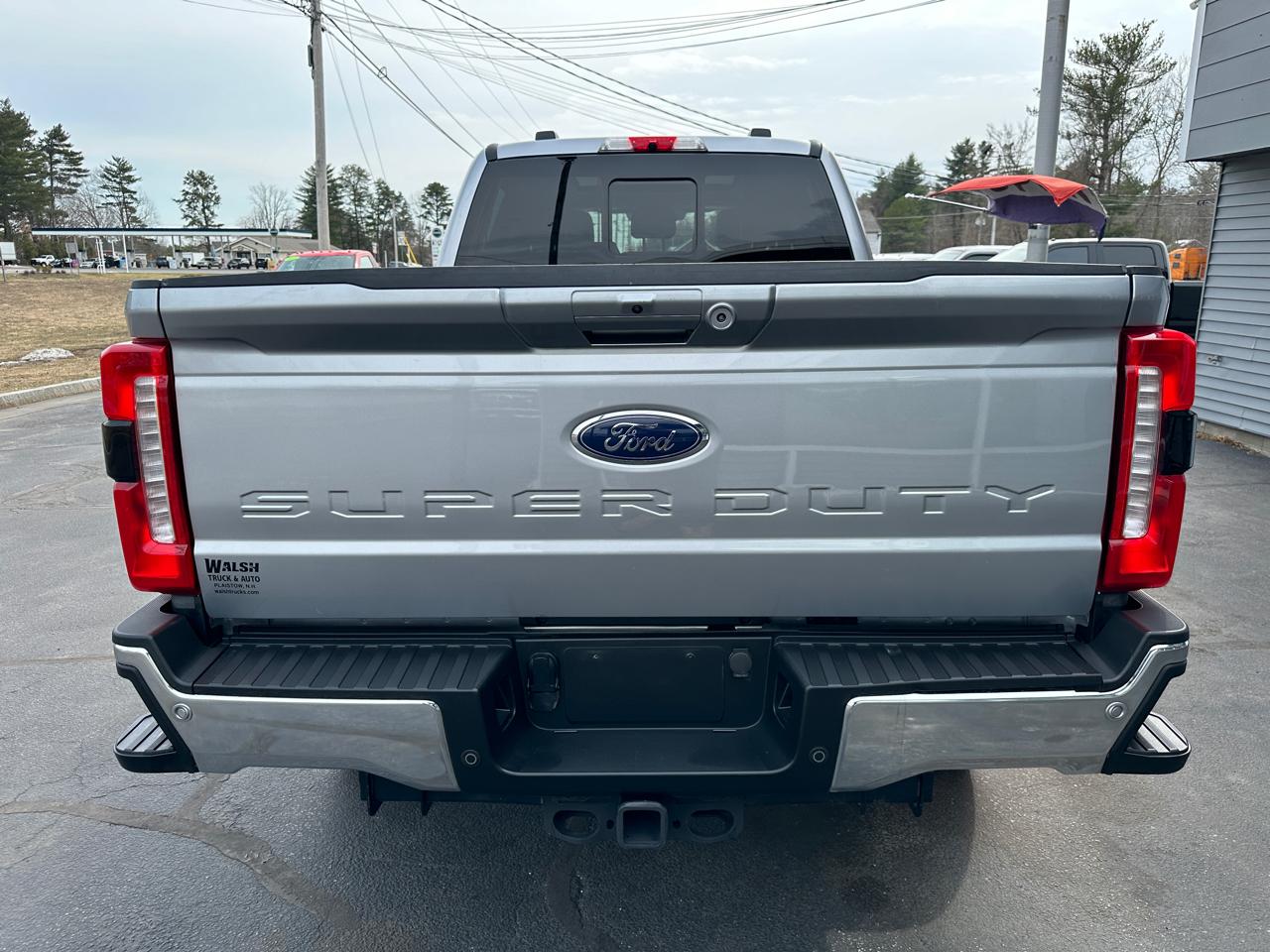 Ford F-250 SD Lariat Crew Cab 4WD 2023