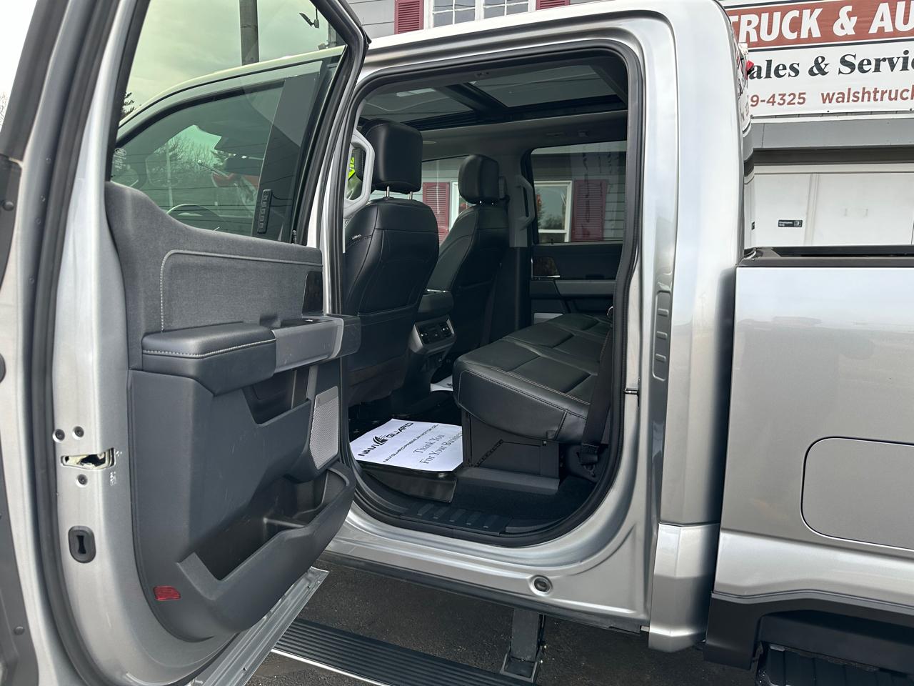 Ford F-250 SD Lariat Crew Cab 4WD 2023