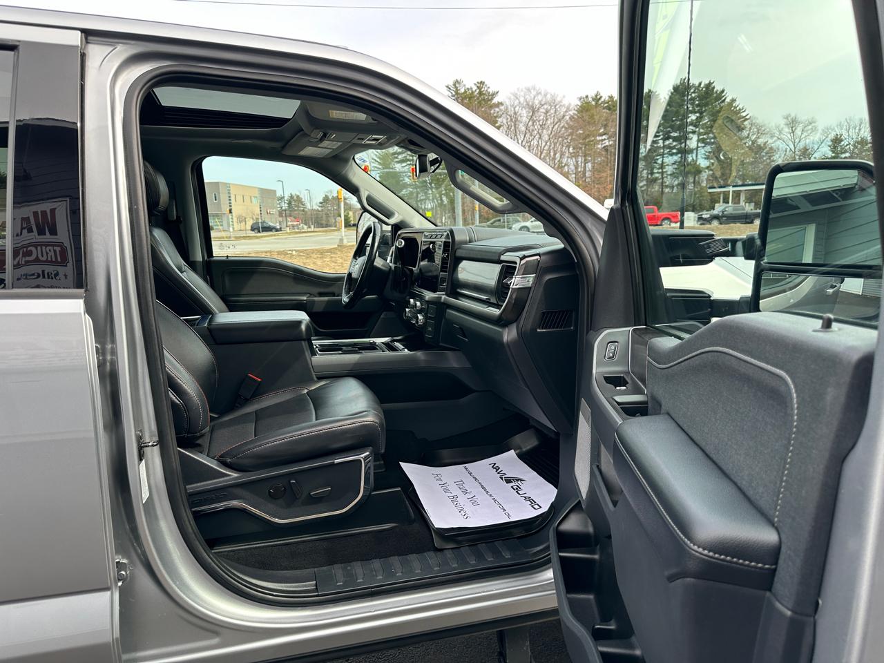 Ford F-250 SD Lariat Crew Cab 4WD 2023