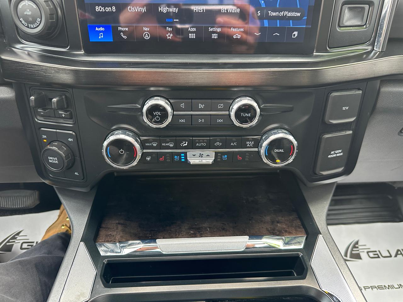 Ford F-250 SD Lariat Crew Cab 4WD 2023