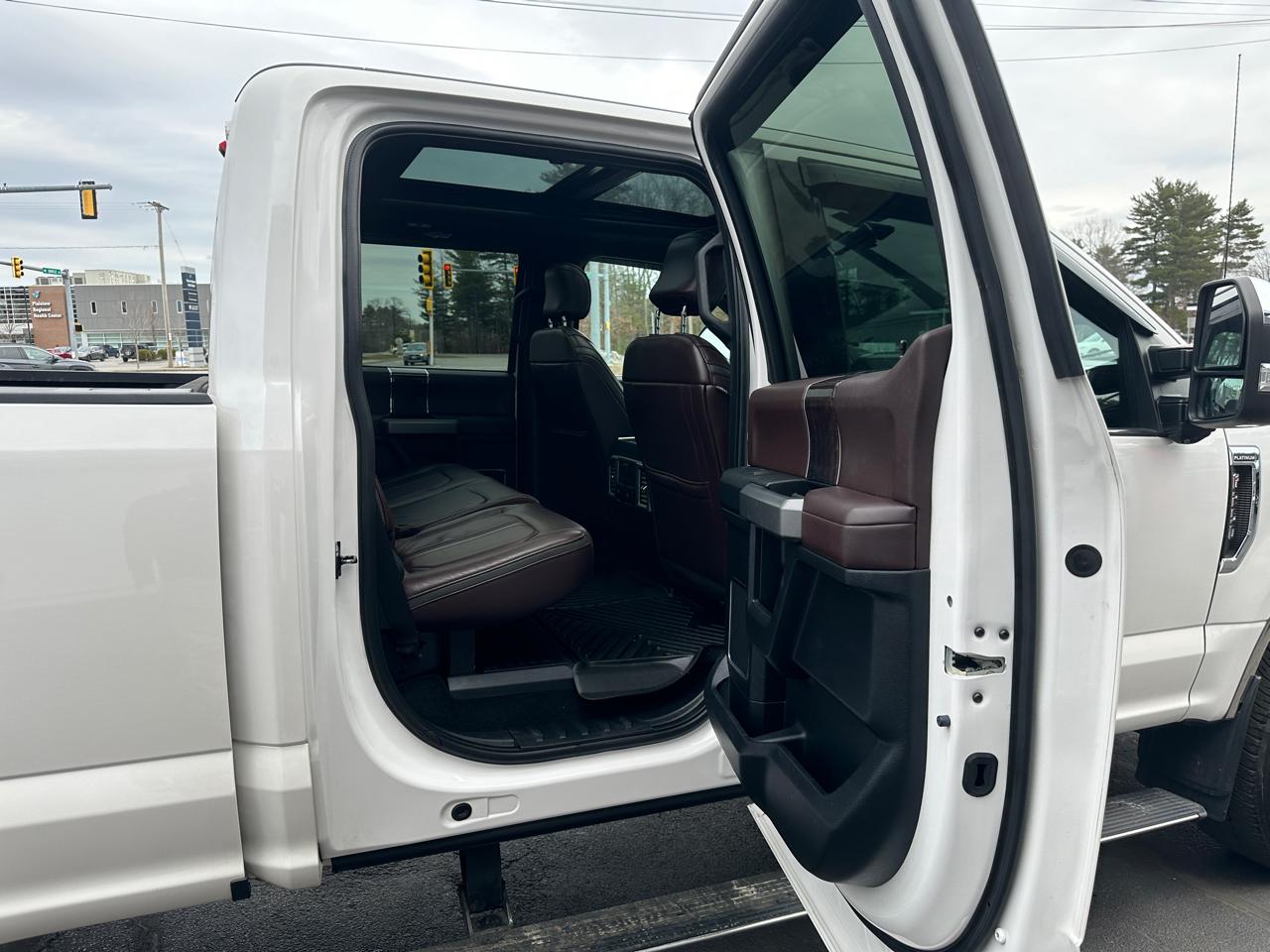 Ford F-250 SD Platinum Crew Cab 4WD 2017