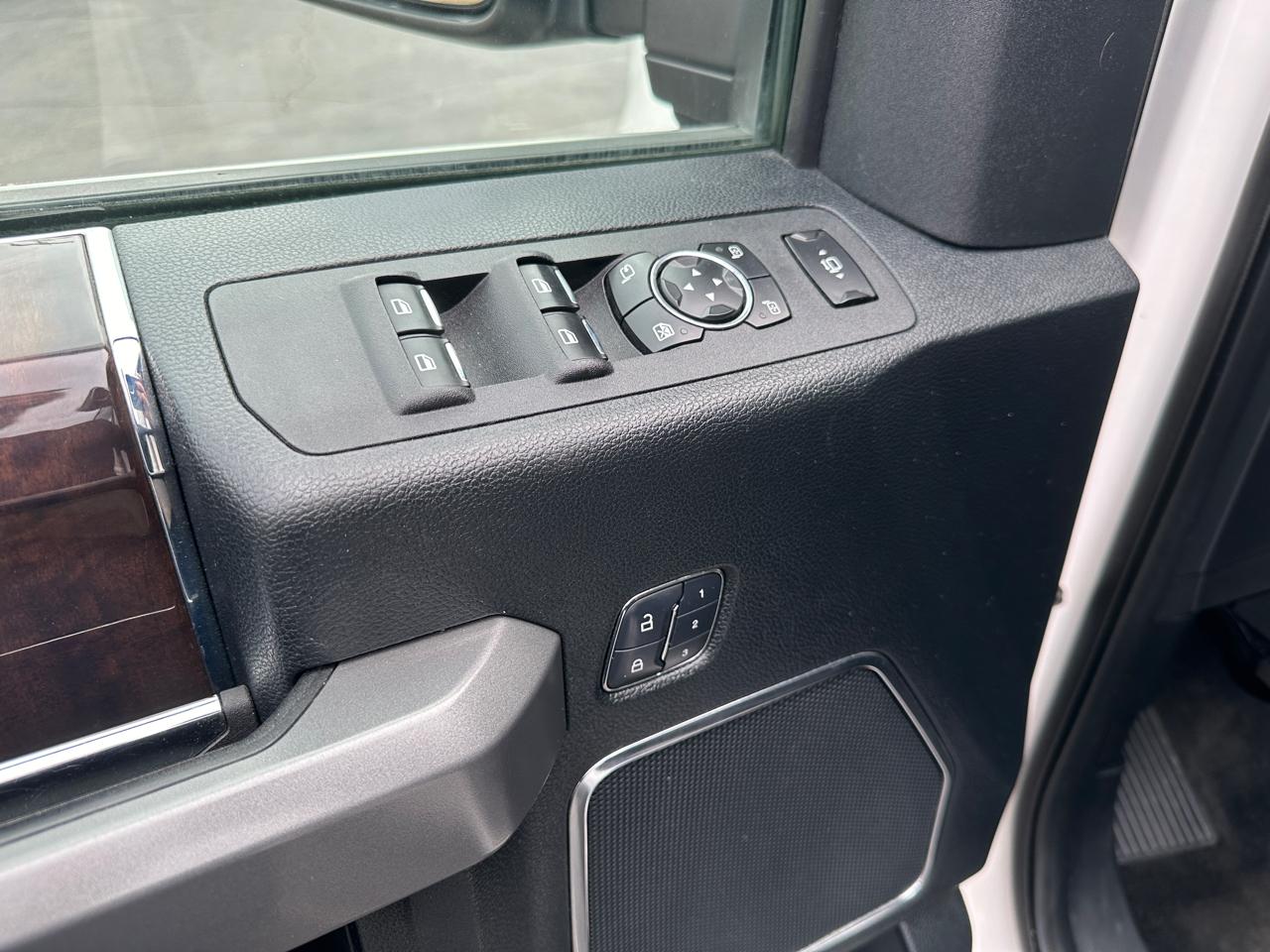 Ford F-250 SD Platinum Crew Cab 4WD 2017