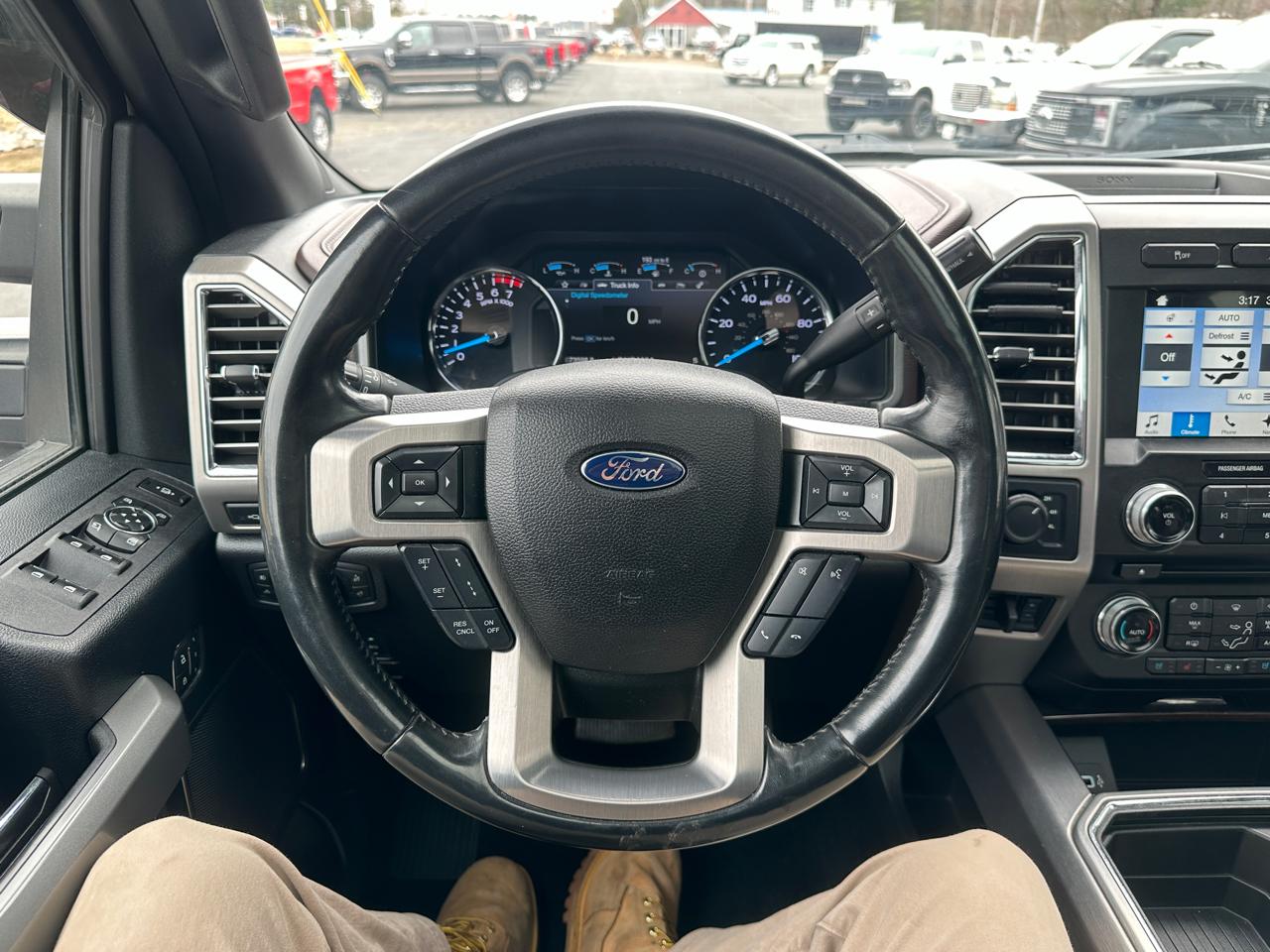 Ford F-250 SD Platinum Crew Cab 4WD 2017