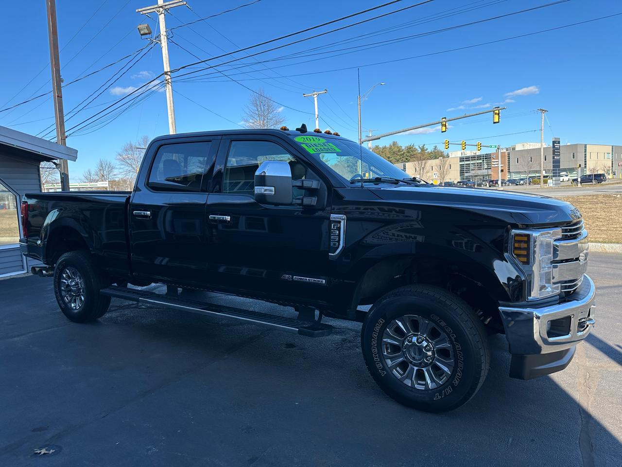 Ford F-350 SD Lariat Crew Cab 4WD 2019