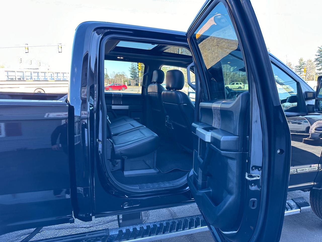 Ford F-350 SD Lariat Crew Cab 4WD 2019