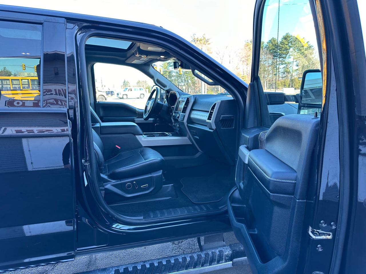 Ford F-350 SD Lariat Crew Cab 4WD 2019