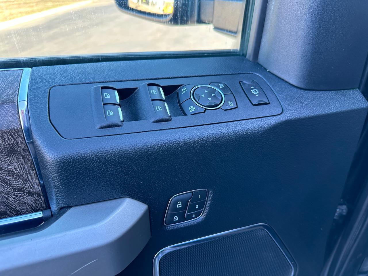 Ford F-350 SD Lariat Crew Cab 4WD 2019