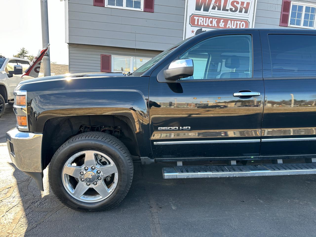 Chevrolet Silverado 2500HD LTZ Crew Cab 4WD 2015