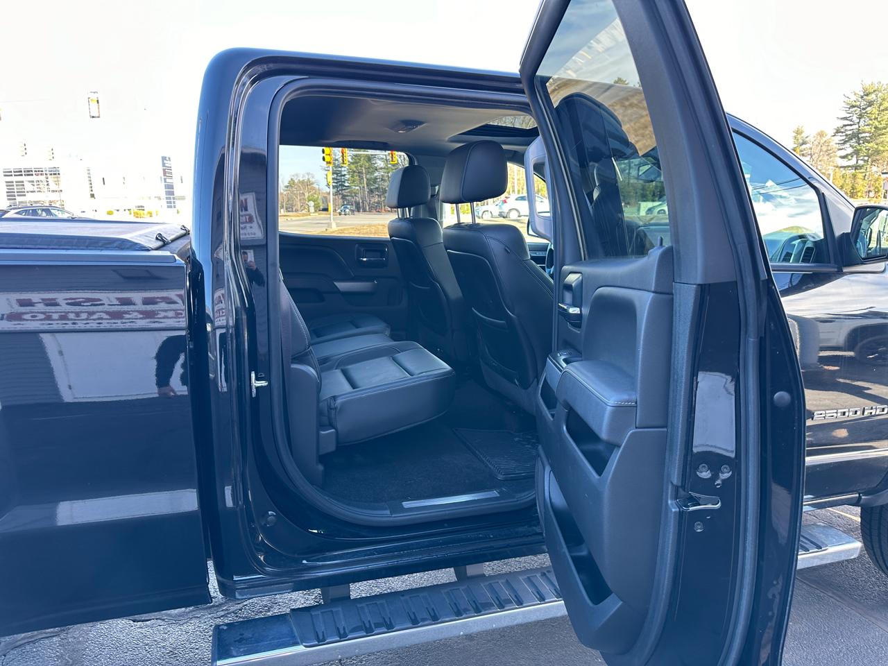 Chevrolet Silverado 2500HD LTZ Crew Cab 4WD 2015