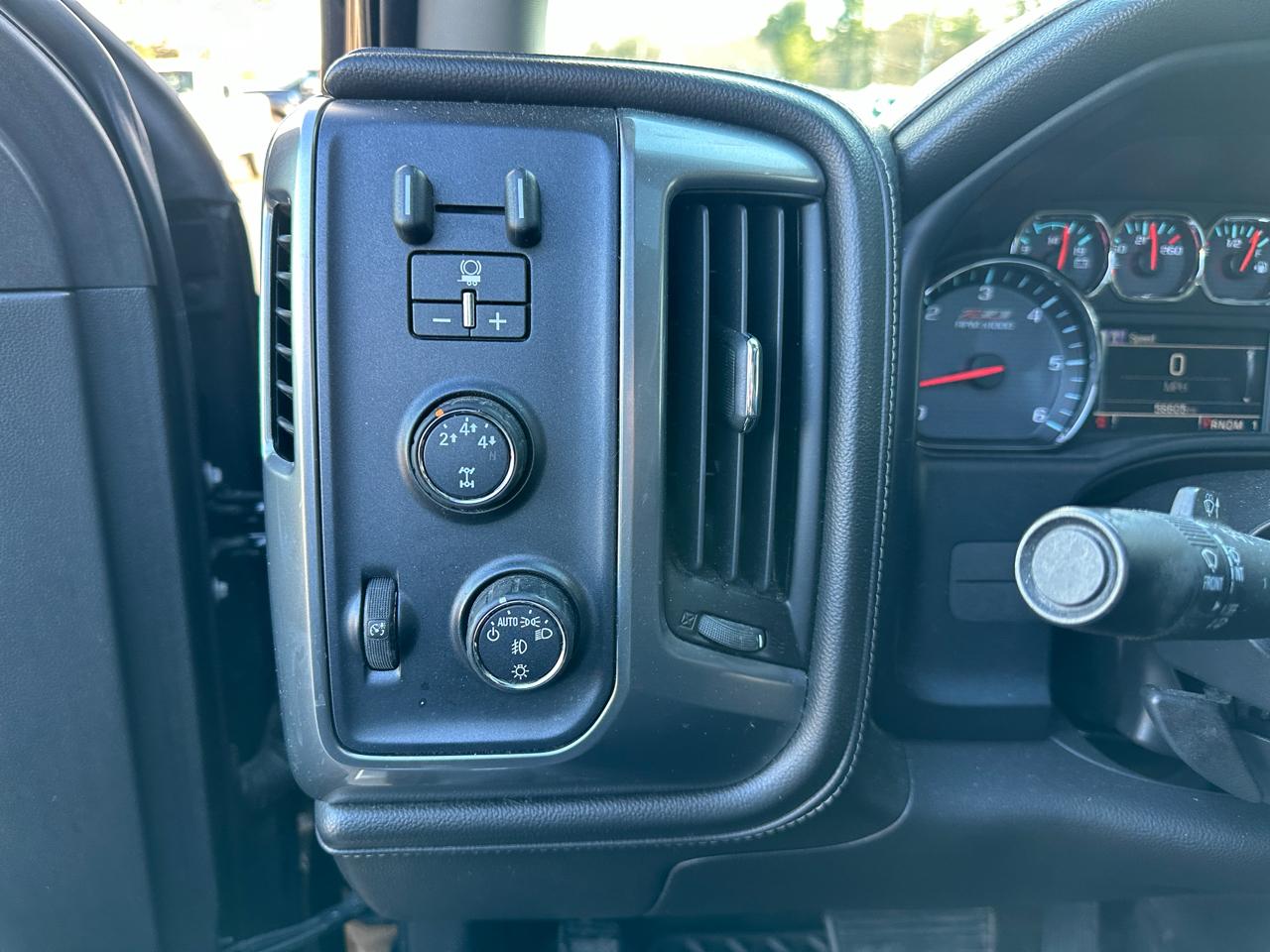 Chevrolet Silverado 2500HD LTZ Crew Cab 4WD 2015