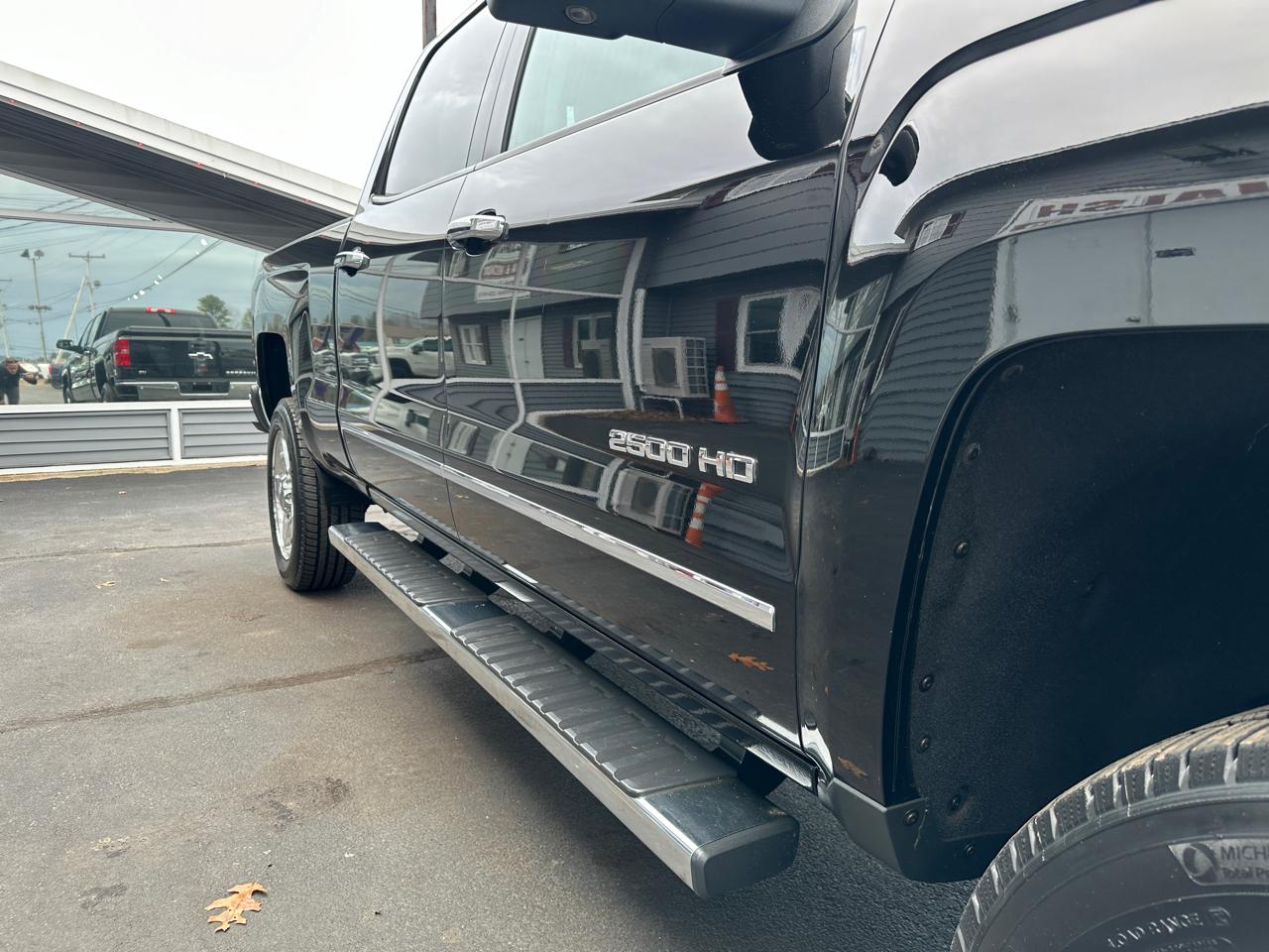 Chevrolet Silverado 2500HD LTZ Crew Cab 4WD 2015