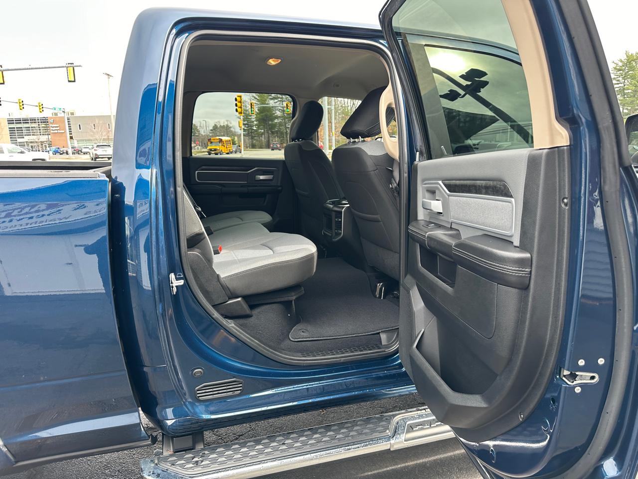 RAM 2500 Big Horn Crew Cab 4WD 2020