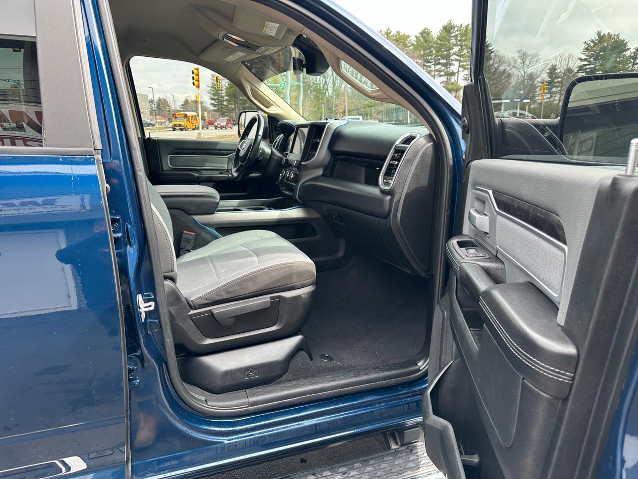 RAM 2500 Big Horn Crew Cab 4WD 2020