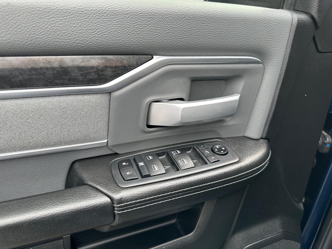 RAM 2500 Big Horn Crew Cab 4WD 2020