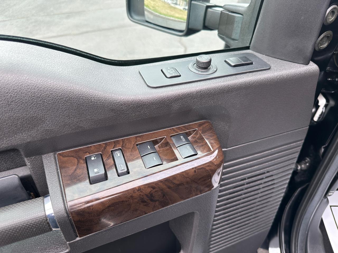 Ford F-350 SD Platinum Crew Cab 4WD 2016