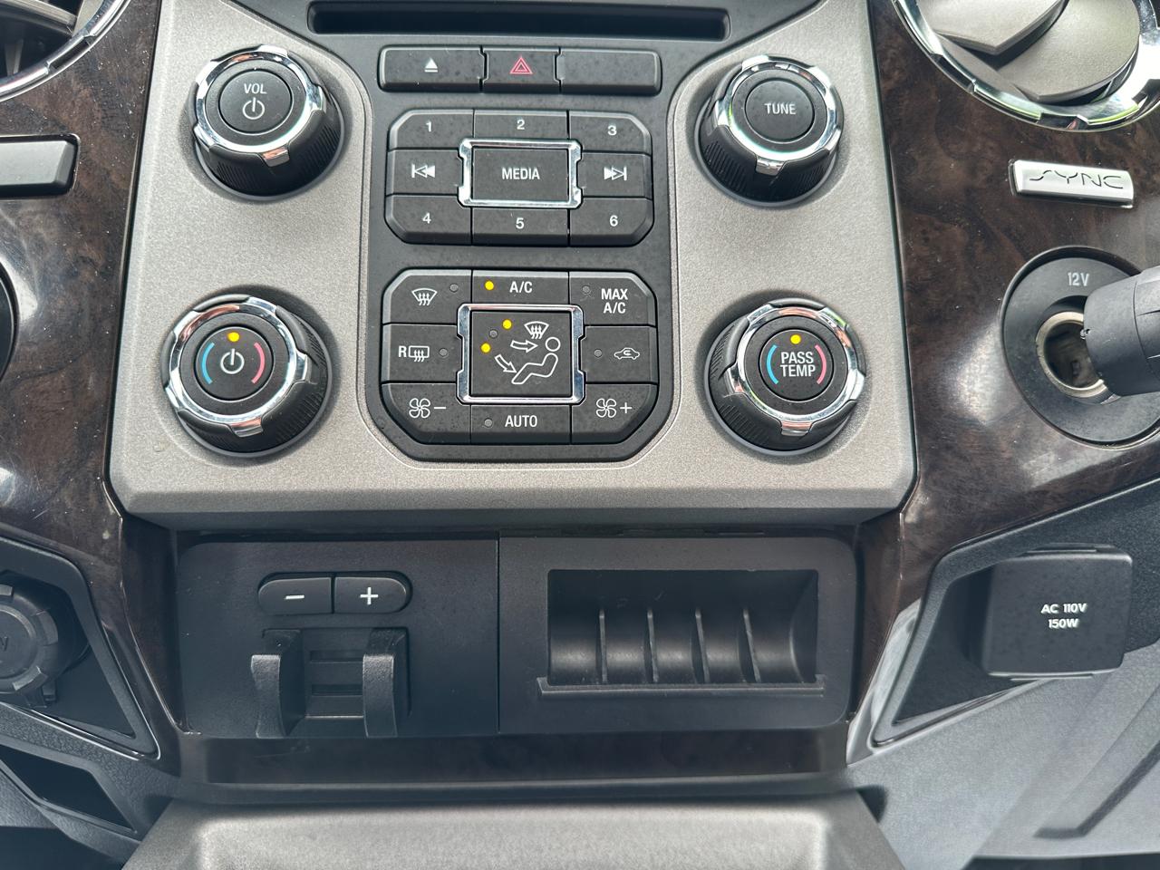 Ford F-350 SD Platinum Crew Cab 4WD 2016