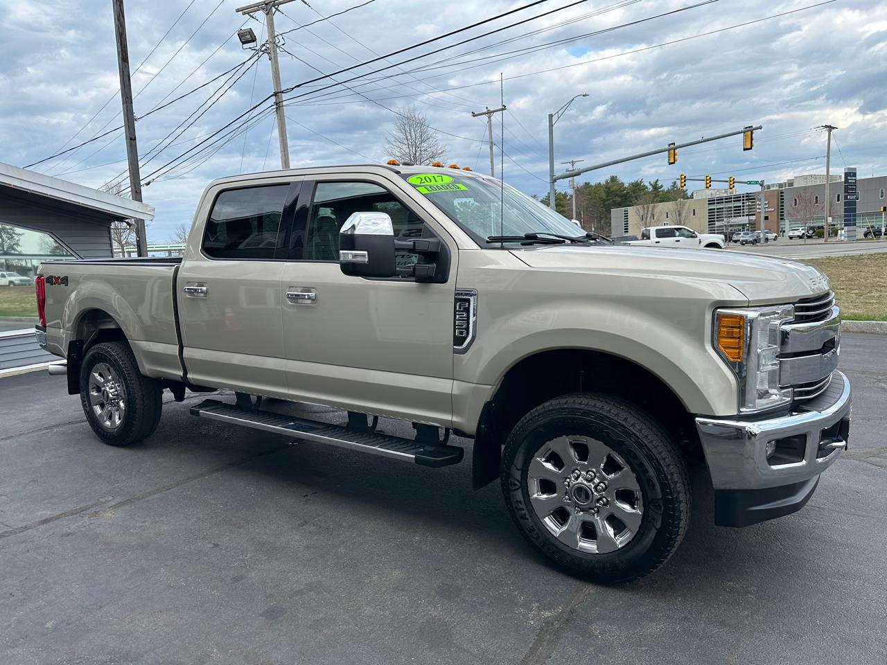 Ford F-250 SD Lariat Crew Cab Short Bed 4WD 2017